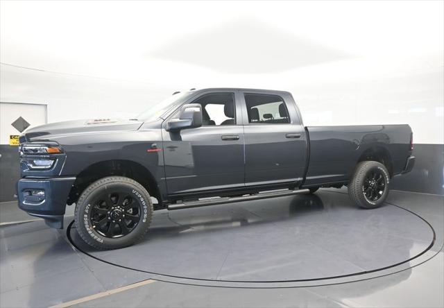 2026 RAM Ram 2500 RAM 2500 BLACK EXPRESS CREW CAB 4X4 8 BOX