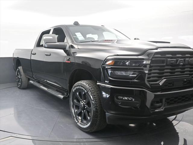 2026 RAM Ram 2500 RAM 2500 BLACK EXPRESS CREW CAB 4X4 8 BOX