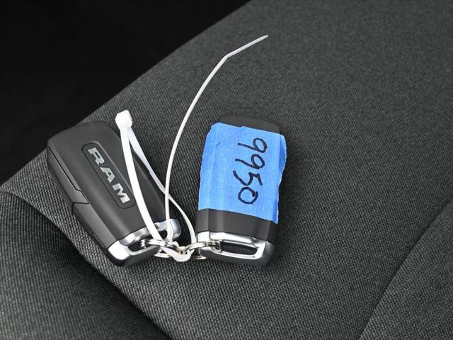 2026 RAM Ram 2500 RAM 2500 BLACK EXPRESS CREW CAB 4X4 8 BOX