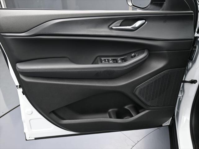 2025 Jeep Grand Cherokee GRAND CHEROKEE LAREDO X 4X2