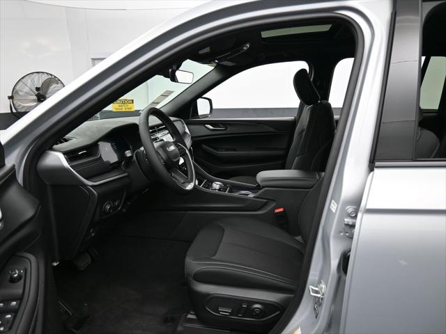 2025 Jeep Grand Cherokee GRAND CHEROKEE LAREDO X 4X2 2025 Jeep Grand Cherokee GRAND CHEROKEE LAREDO X 4X2