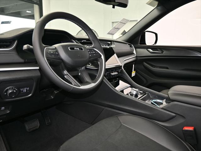 2025 Jeep Grand Cherokee GRAND CHEROKEE L ALTITUDE X 4X2