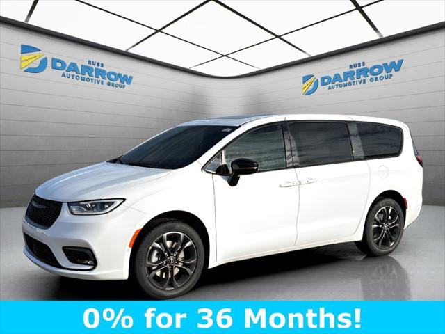 2026 Chrysler Pacifica PACIFICA SELECT AWD
