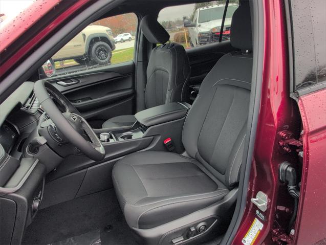 2025 Jeep Grand Cherokee GRAND CHEROKEE L LAREDO X 4X4 2025 Jeep Grand Cherokee GRAND CHEROKEE L LAREDO X 4X4