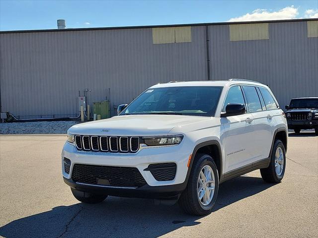 2025 Jeep Grand Cherokee GRAND CHEROKEE LAREDO X 4X4