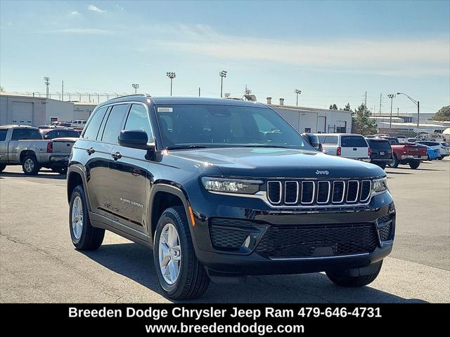 2025 Jeep Grand Cherokee GRAND CHEROKEE LAREDO X 4X4