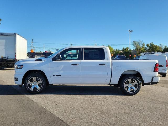 2026 RAM Ram 1500 RAM 1500 EXPRESS CREW CAB 4X4 57 BOX