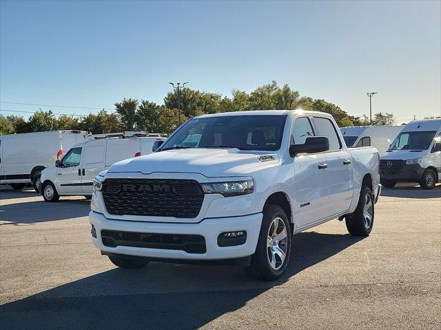 2026 RAM Ram 1500 RAM 1500 EXPRESS CREW CAB 4X4 57 BOX
