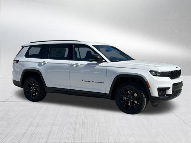 2025 Jeep Grand Cherokee GRAND CHEROKEE L ALTITUDE 4X4