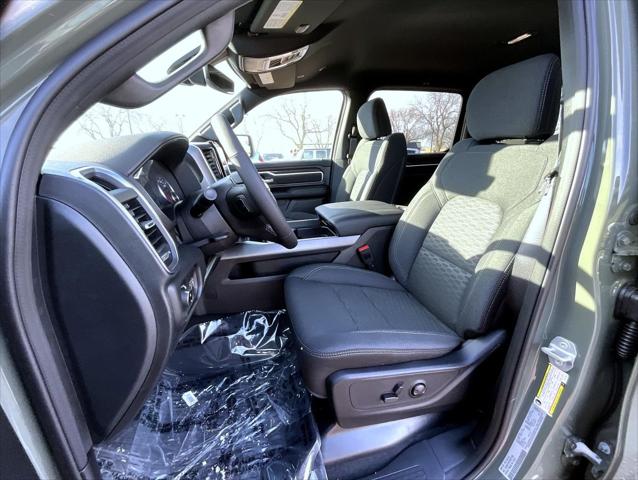 2026 Ram 1500 Big Horn Crew Cab 4x4 5'7" Box