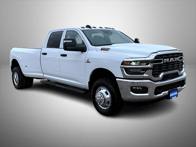 2026 RAM Ram 3500 RAM 3500 TRADESMAN CREW CAB 4X4 8 BOX