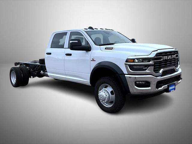 2026 RAM Ram 5500 Chassis Cab RAM 5500 TRADESMAN CHASSIS CREW CAB 4X4 84 CA
