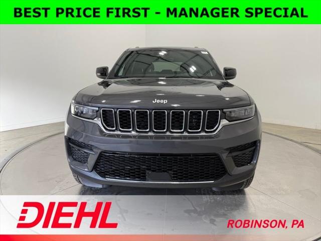 2025 Jeep Grand Cherokee GRAND CHEROKEE LAREDO X 4X4