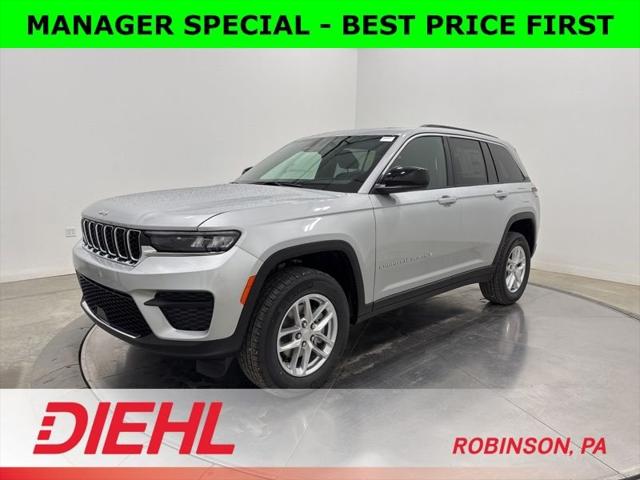 2025 Jeep Grand Cherokee GRAND CHEROKEE LAREDO X 4X4