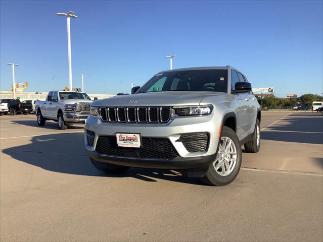 2025 Jeep Grand Cherokee GRAND CHEROKEE LAREDO X 4X2