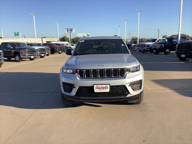 2025 Jeep Grand Cherokee GRAND CHEROKEE LAREDO X 4X2