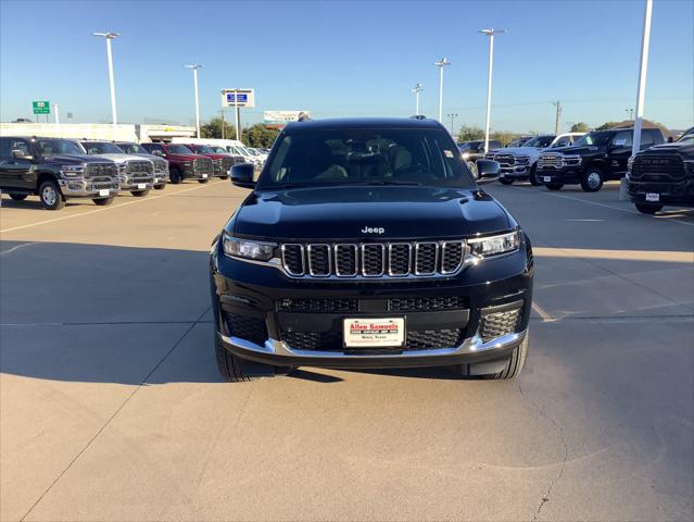 2025 Jeep Grand Cherokee GRAND CHEROKEE L LAREDO X 4X2