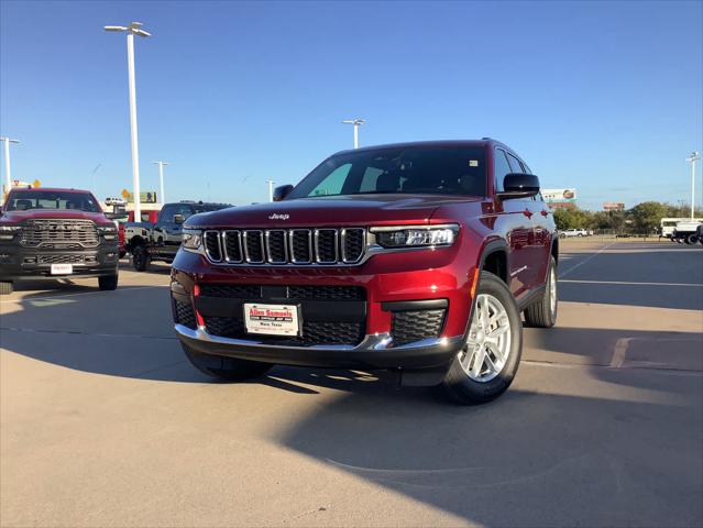 2025 Jeep Grand Cherokee GRAND CHEROKEE L LAREDO X 4X4