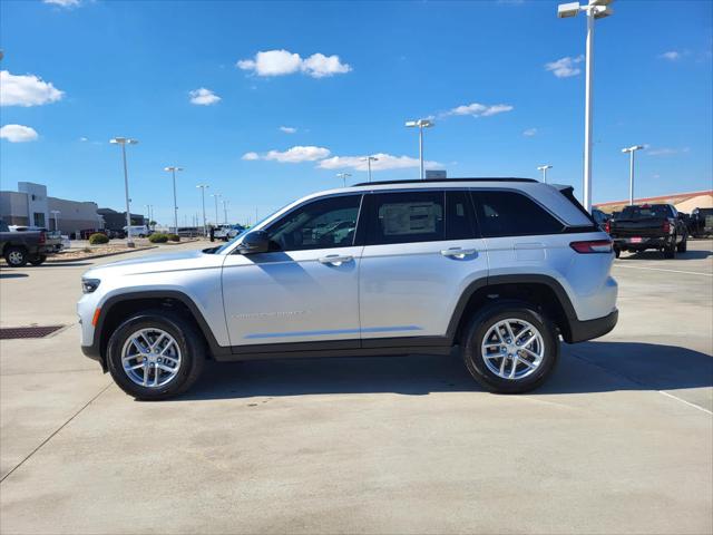 2025 Jeep Grand Cherokee GRAND CHEROKEE LAREDO X 4X2