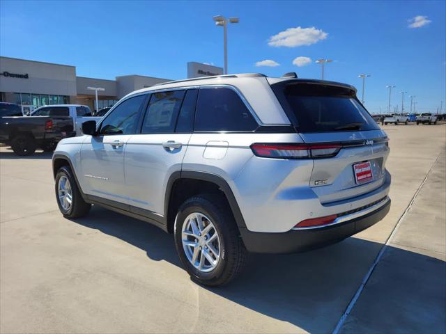 2025 Jeep Grand Cherokee GRAND CHEROKEE LAREDO X 4X2