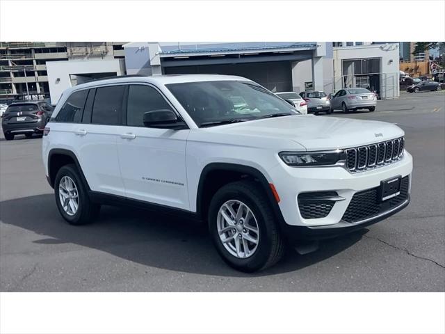 2025 Jeep Grand Cherokee GRAND CHEROKEE LAREDO X 4X2