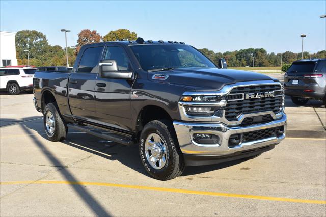 2026 RAM 2500 RAM 2500 TRADESMAN CREW CAB 4X4 64 BOX