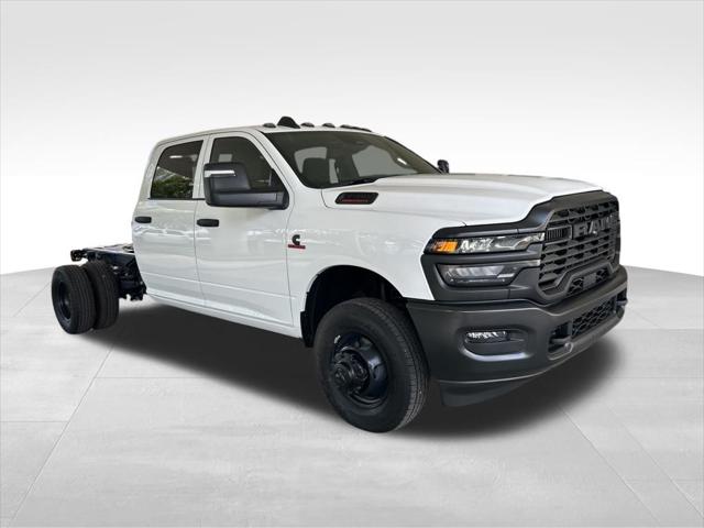 2026 RAM Ram 3500 Chassis Cab RAM 3500 TRADESMAN CREW CAB CHASSIS 4X4 60 CA 2026 RAM Ram 3500 Chassis Cab RAM 3500 TRADESMAN CREW CAB CHASSIS 4X4 60 CA