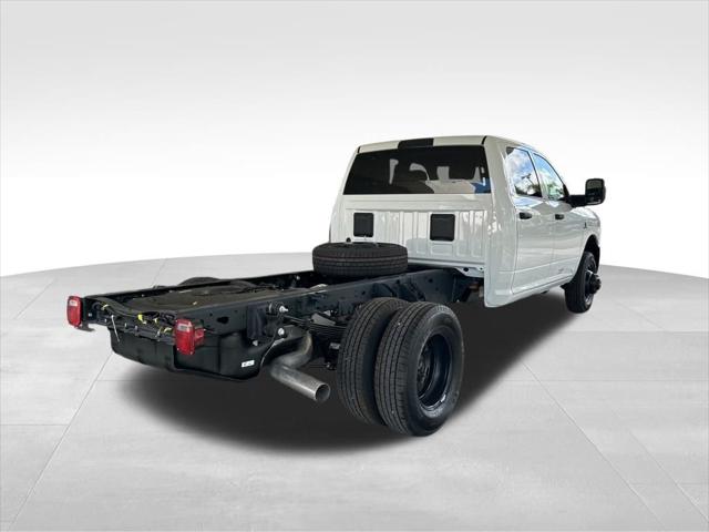 2026 RAM Ram 3500 Chassis Cab RAM 3500 TRADESMAN CREW CAB CHASSIS 4X4 60 CA 2026 RAM Ram 3500 Chassis Cab RAM 3500 TRADESMAN CREW CAB CHASSIS 4X4 60 CA