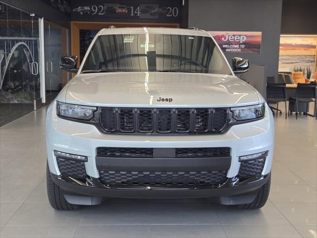 2025 Jeep Grand Cherokee GRAND CHEROKEE L LIMITED 4X4