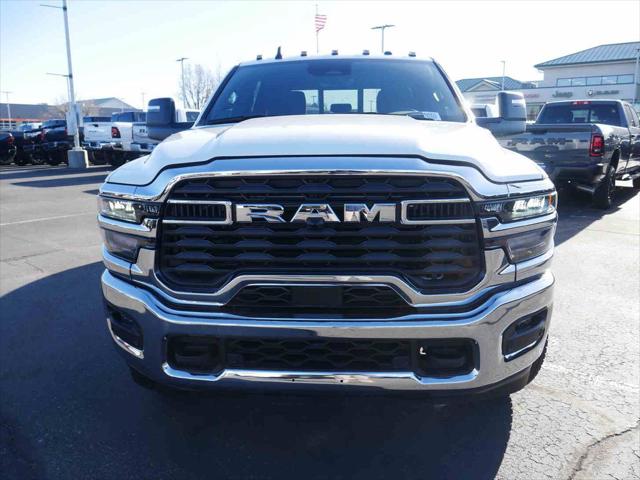 2025 RAM Ram 3500 RAM 3500 TRADESMAN CREW CAB 4X4 8 BOX