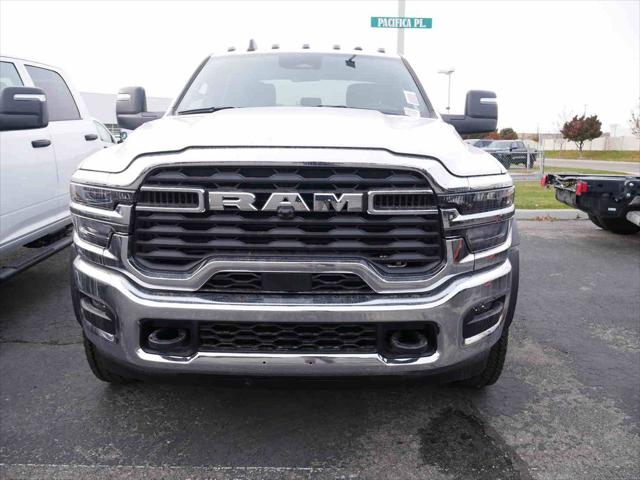 2026 RAM Ram 5500 Chassis Cab RAM 5500 TRADESMAN CHASSIS CREW CAB 4X4 60 CA 2026 RAM Ram 5500 Chassis Cab RAM 5500 TRADESMAN CHASSIS CREW CAB 4X4 60 CA