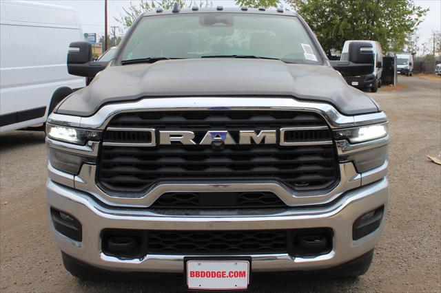 2026 RAM Ram 3500 Chassis Cab RAM 3500 TRADESMAN CREW CAB CHASSIS 4X4 60 CA 2026 RAM Ram 3500 Chassis Cab RAM 3500 TRADESMAN CREW CAB CHASSIS 4X4 60 CA