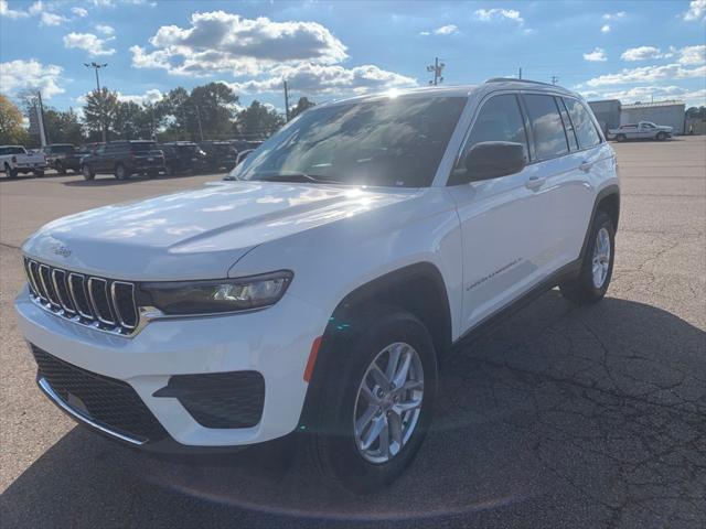 2025 Jeep Grand Cherokee GRAND CHEROKEE LAREDO X 4X4