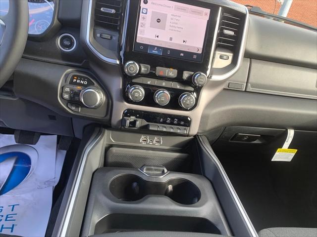 2026 Ram 1500 Big Horn Crew Cab 4x4 5'7" Box