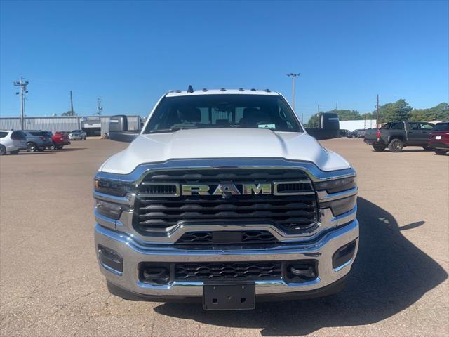2026 RAM Ram 3500 Chassis Cab RAM 3500 TRADESMAN CREW CAB CHASSIS 4X4 60 CA
