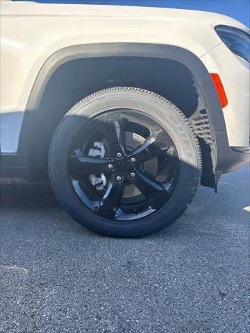 2025 Jeep Grand Cherokee GRAND CHEROKEE L ALTITUDE X 4X4 2025 Jeep Grand Cherokee GRAND CHEROKEE L ALTITUDE X 4X4