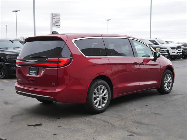 2026 Chrysler Pacifica PACIFICA SELECT AWD
