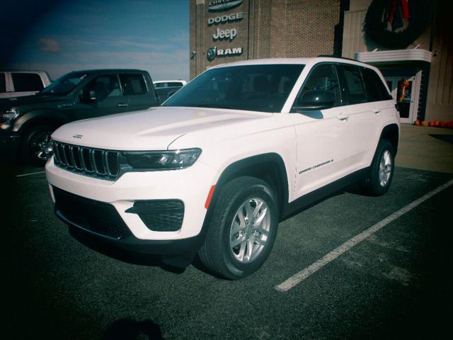 2025 Jeep Grand Cherokee GRAND CHEROKEE LAREDO X 4X4