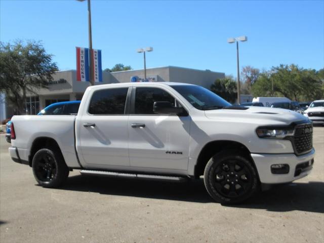 2026 RAM Ram 1500 RAM 1500 EXPRESS CREW CAB 4X4 57 BOX