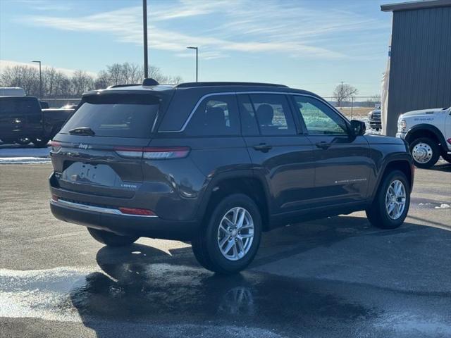 2025 Jeep Grand Cherokee GRAND CHEROKEE LAREDO X 4X4