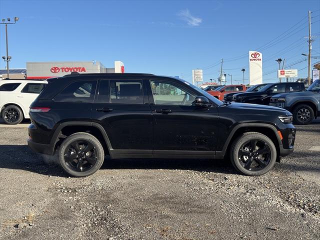 2025 Jeep Grand Cherokee GRAND CHEROKEE ALTITUDE X 4X4