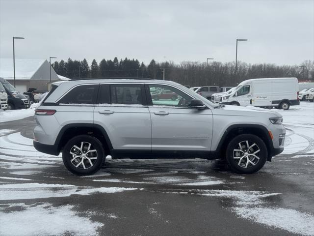 2025 Jeep Grand Cherokee GRAND CHEROKEE LIMITED 4X4