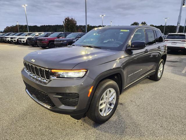 2025 Jeep Grand Cherokee GRAND CHEROKEE LAREDO X 4X2