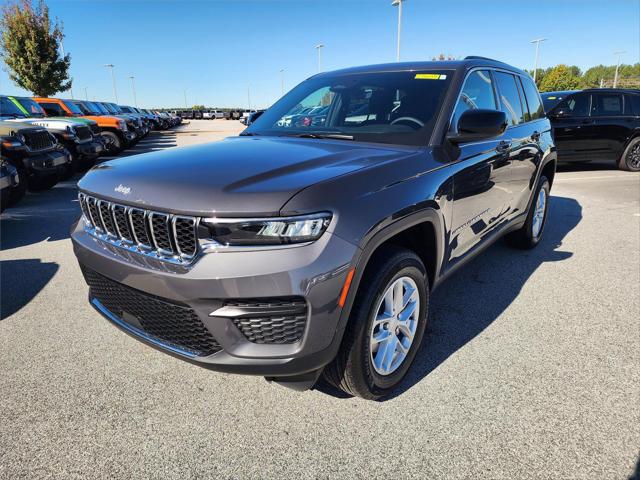 2025 Jeep Grand Cherokee GRAND CHEROKEE LAREDO X 4X2