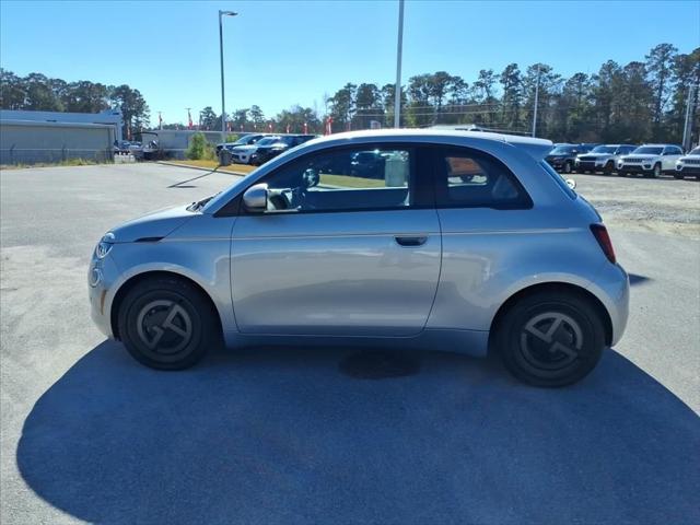 2025 Fiat FIAT 500e GIORGIO ARMANI Collectors Edition