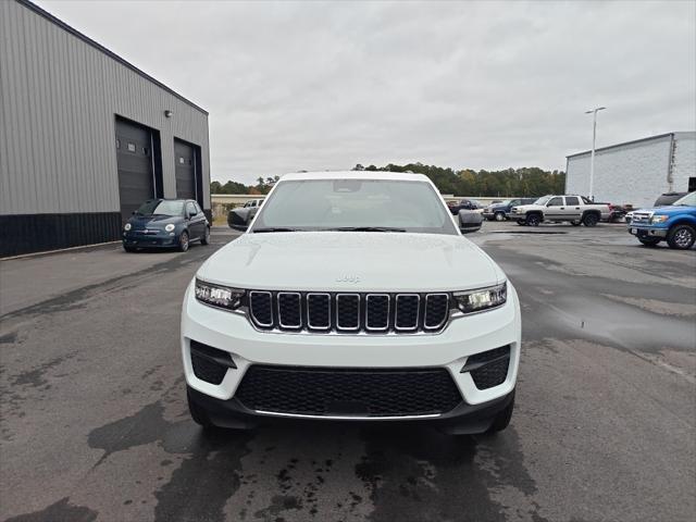 2025 Jeep Grand Cherokee GRAND CHEROKEE LAREDO 4X2