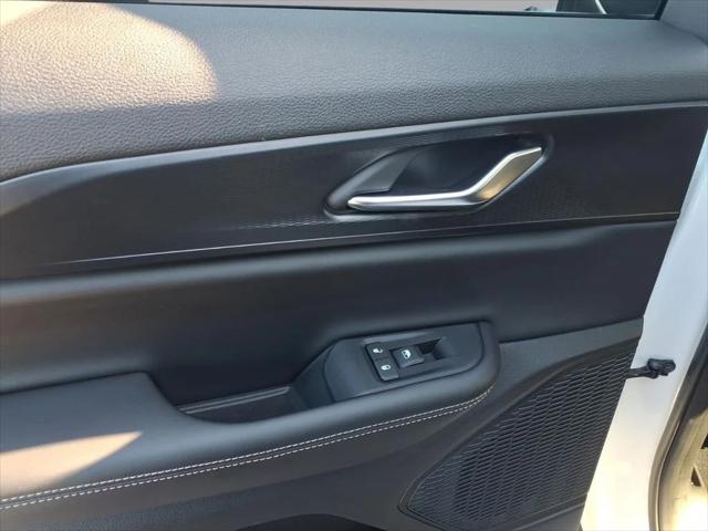 2025 Jeep Grand Cherokee Laredo 4x2