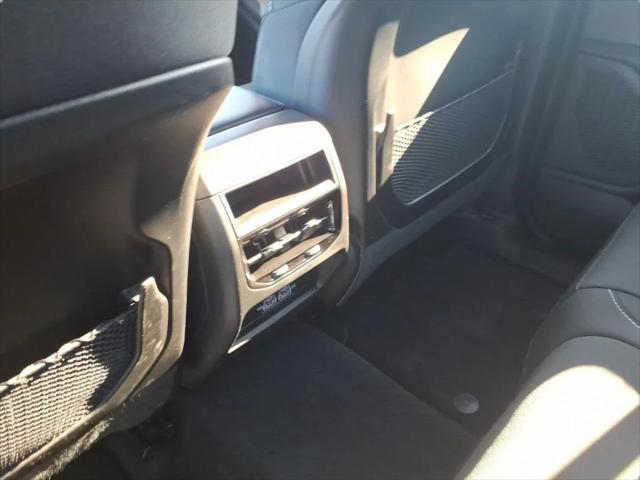 2025 Jeep Grand Cherokee Laredo 4x2