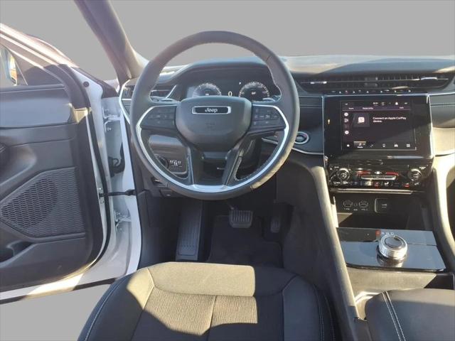 2025 Jeep Grand Cherokee Laredo 4x2