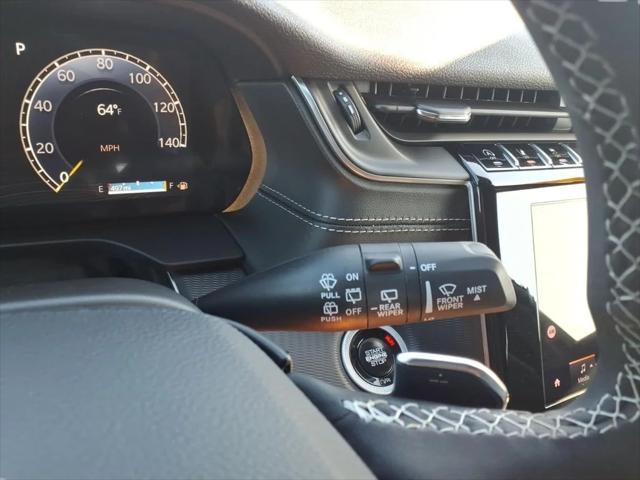 2025 Jeep Grand Cherokee Laredo 4x2